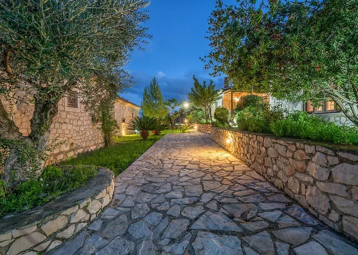 San Antonio Villas Pandokrator